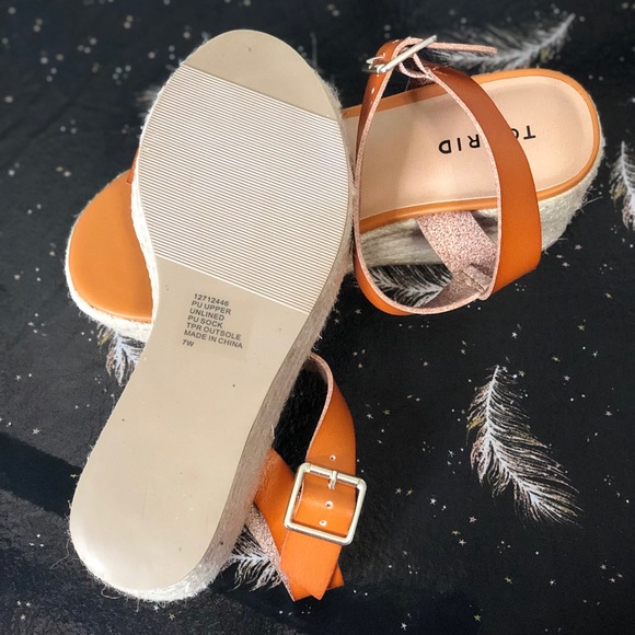 Torrid Cognac Platform Sandals size 7W - Picture 2 of 2